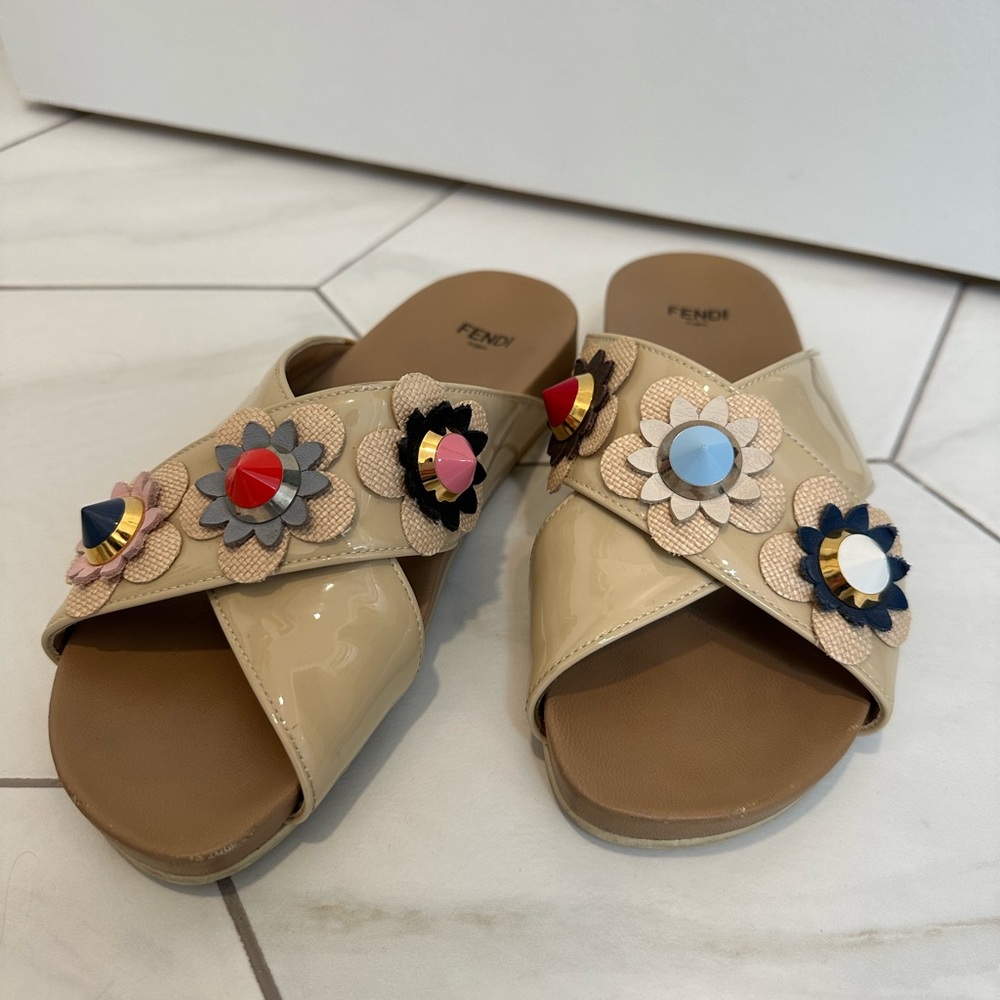 Authentic FENDI slides - size 36